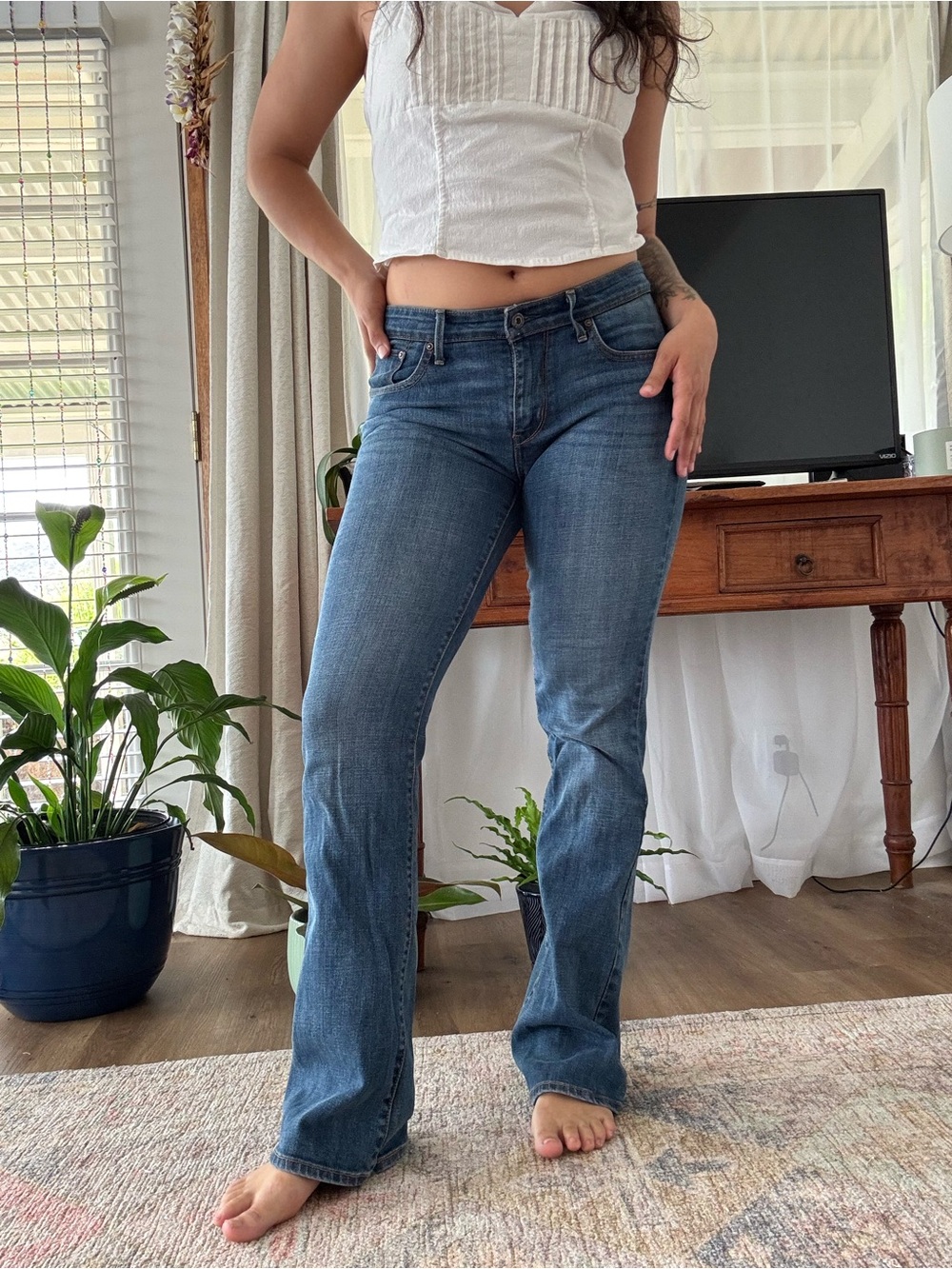 Vintage Levi’s Women's Mid-Rise Bootcut Jeans - Blue